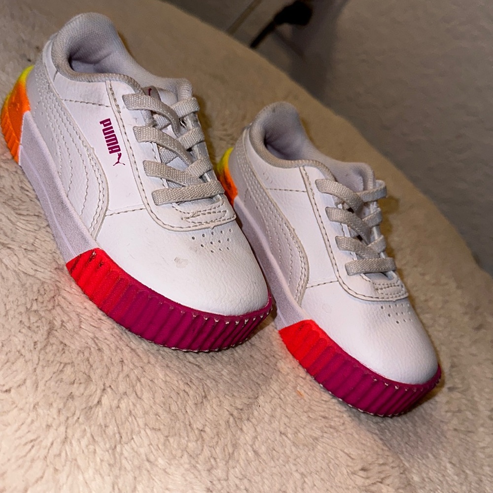 White oume toddler girl sneakers